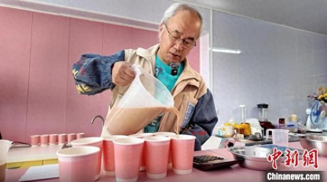 乡村行·看振兴）舌尖“欢腾”科尔沁草原：打卡“草原味道”新地标(图1)