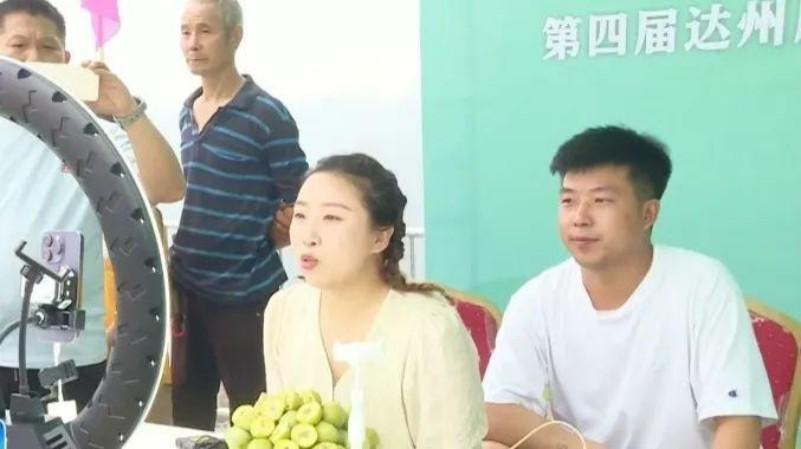 川渝消费看通川：直播点燃“烟火气”商贸活力“藏不住”了(图2)