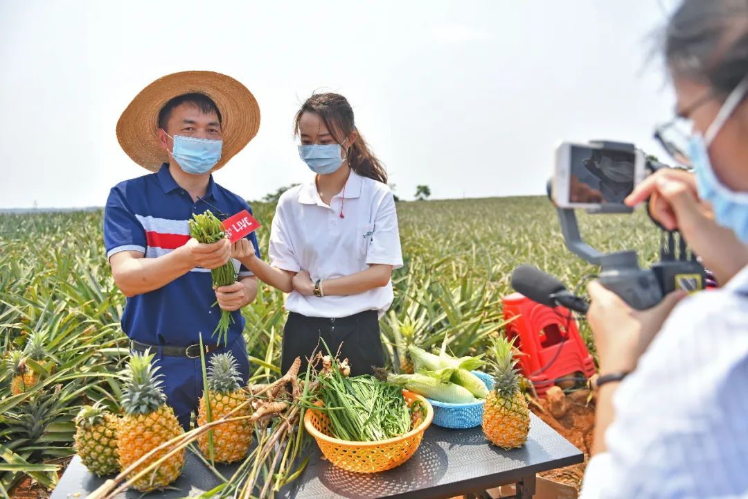 余庆县关兴镇：“村播”带货火力足 农特产品拓宽致富路(图1)