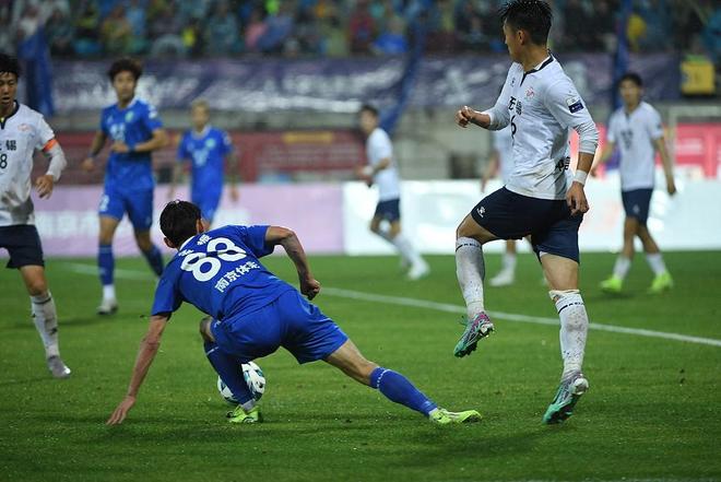 趣看 被热梗玩爆的“苏超”：“没有假球全是世仇”(图1)