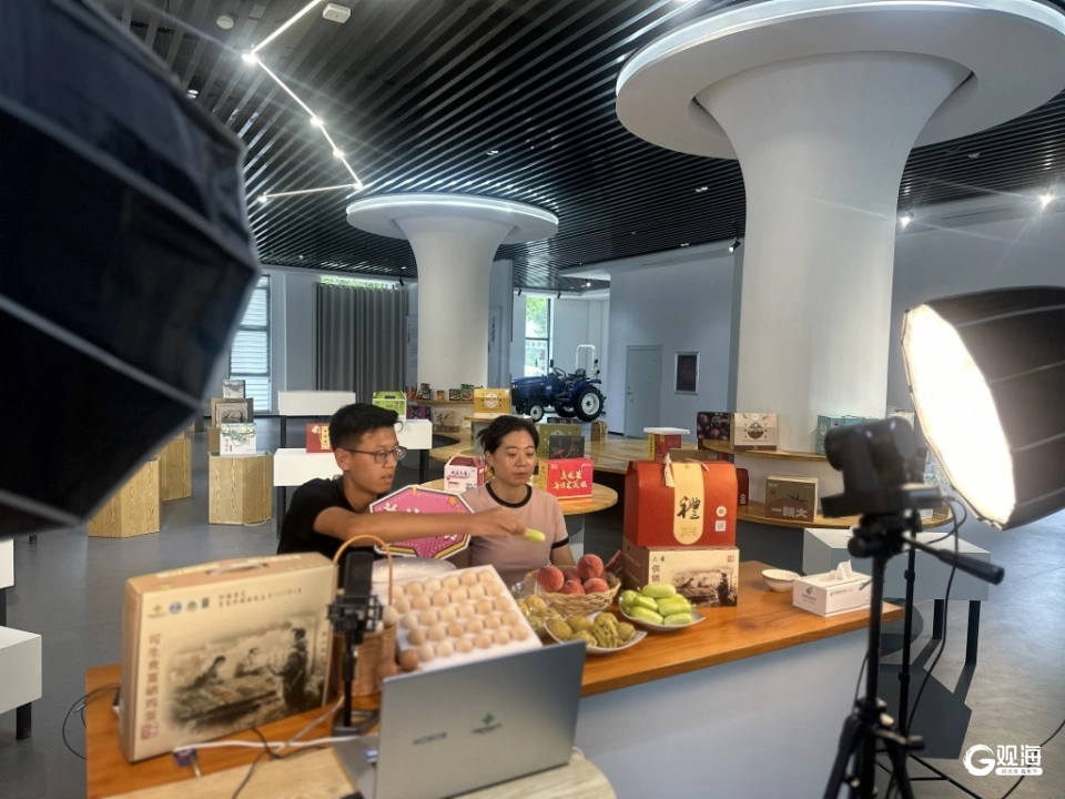 直播卖农品、开办网红民宿……青岛市供销社多维打造消费新图景(图1)