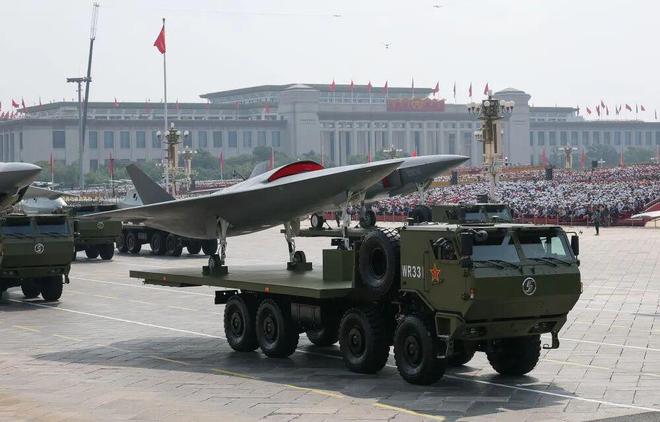 金灿荣：阅兵式上让我大受震撼的五件大杀器(图12)