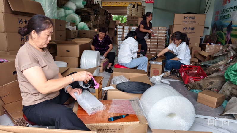 彩云之南｜她用电商把乡愁打包让农产品飞向远方(图1)