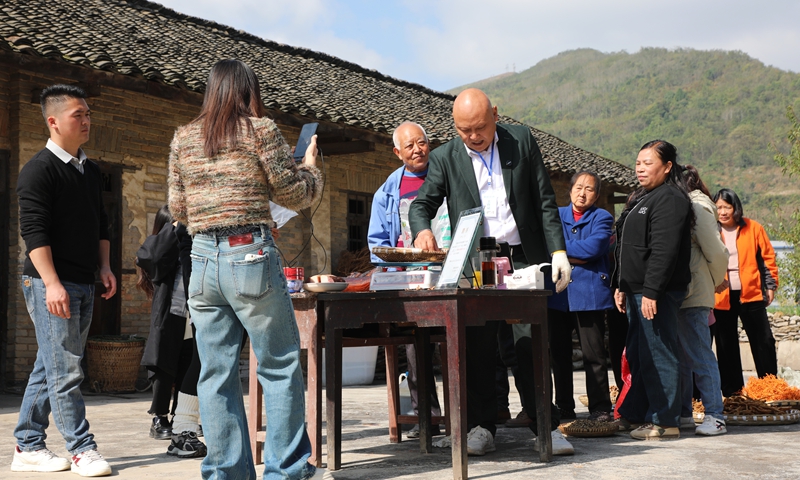 贵州桐梓：小村播发挥大作用 村民不出门就能卖货(图4)