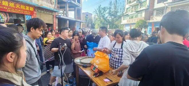 超100万元！宣汉“帮帮带”直播有点东西(图1)