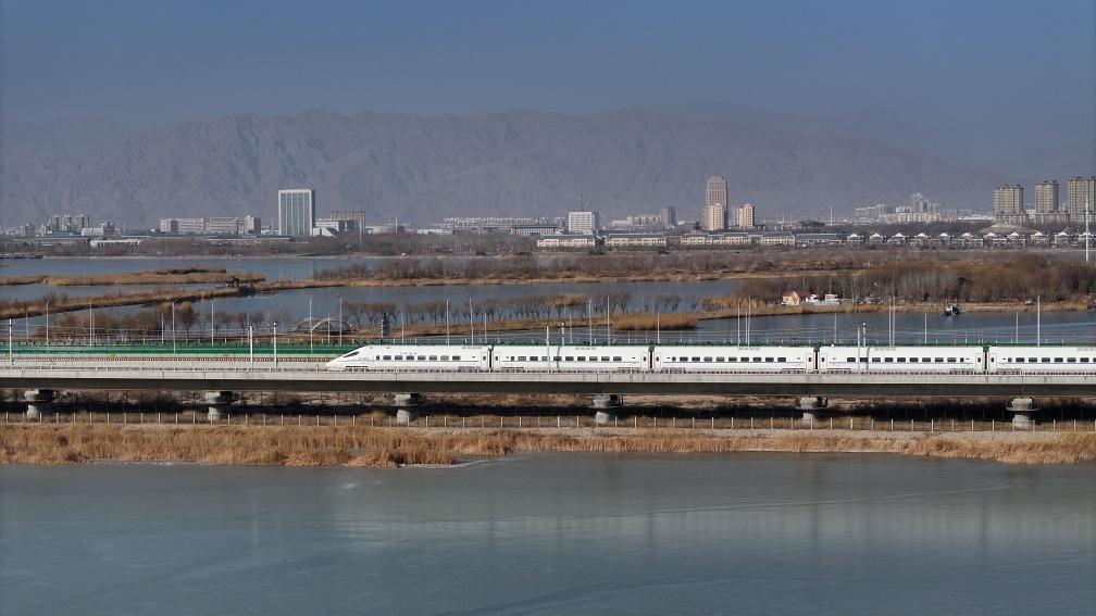 高铁贯西北 开启新时空——包银高铁全线投运联通西北环形路网