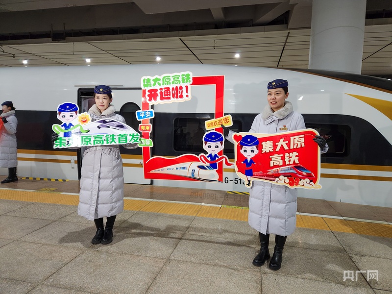 奋进内蒙古·发展有底气丨草原坦途 通衢北疆(图1)