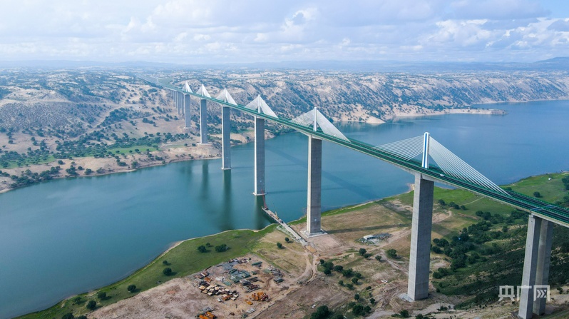 奋进内蒙古·发展有底气丨草原坦途 通衢北疆(图7)