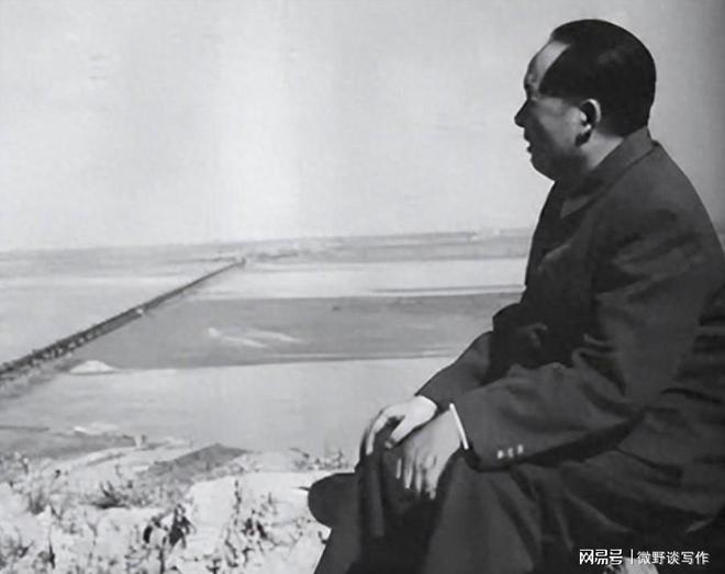 50年毛主席接见一军区生产部长引其妻疑惑部长：我们关系匪浅