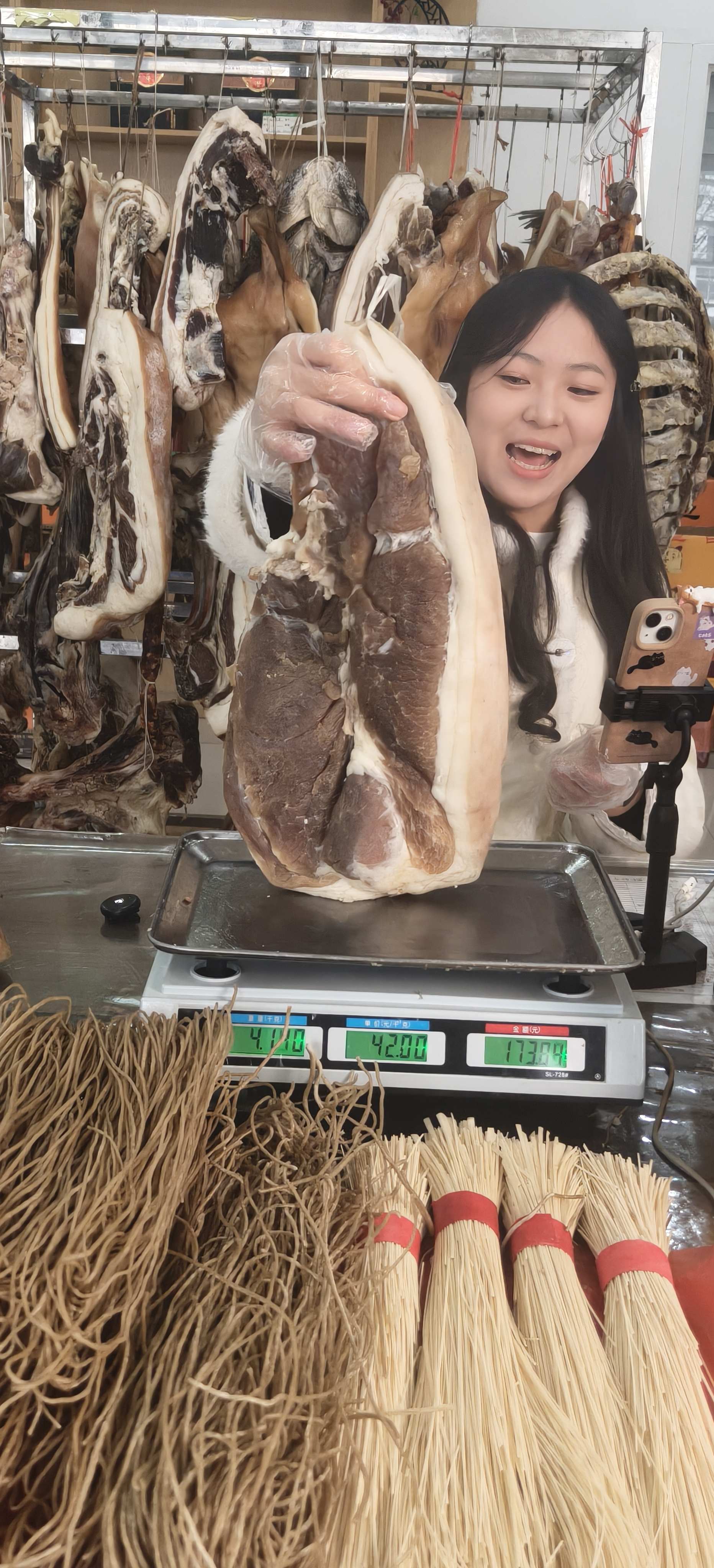 山货“触网” 特产俏销