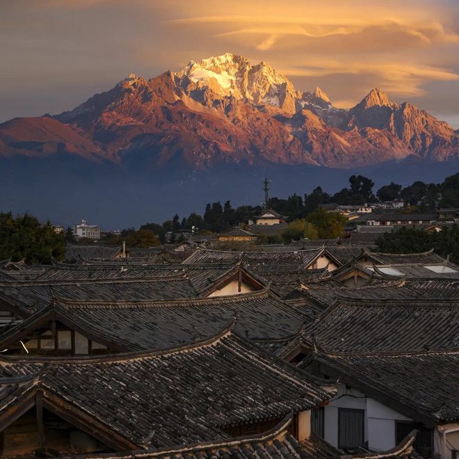 云南香格里拉10天9晚报团游攻略必去景点+特色美食攻略看完就懂