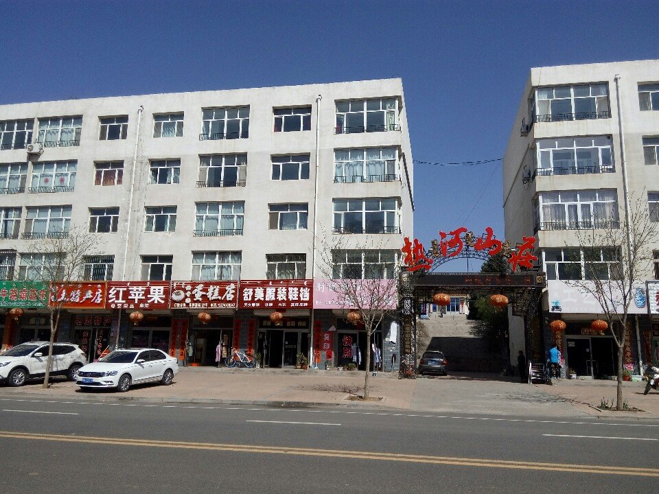 年入23亿！靠一片毛肚这家“火锅爱马仕”为何让黄牛都甘愿排队(图1)