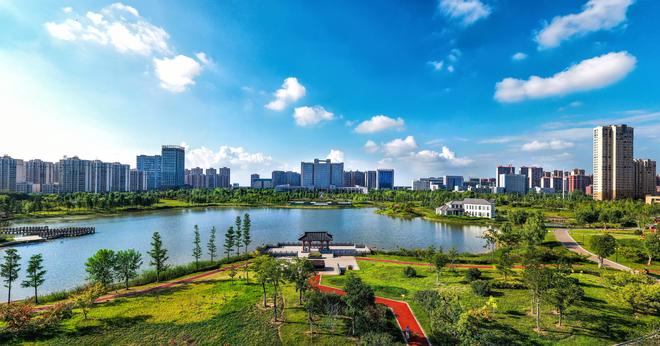 被误读为“奶绿液”安徽明光如何迅速“接梗”火爆出圈(图1)