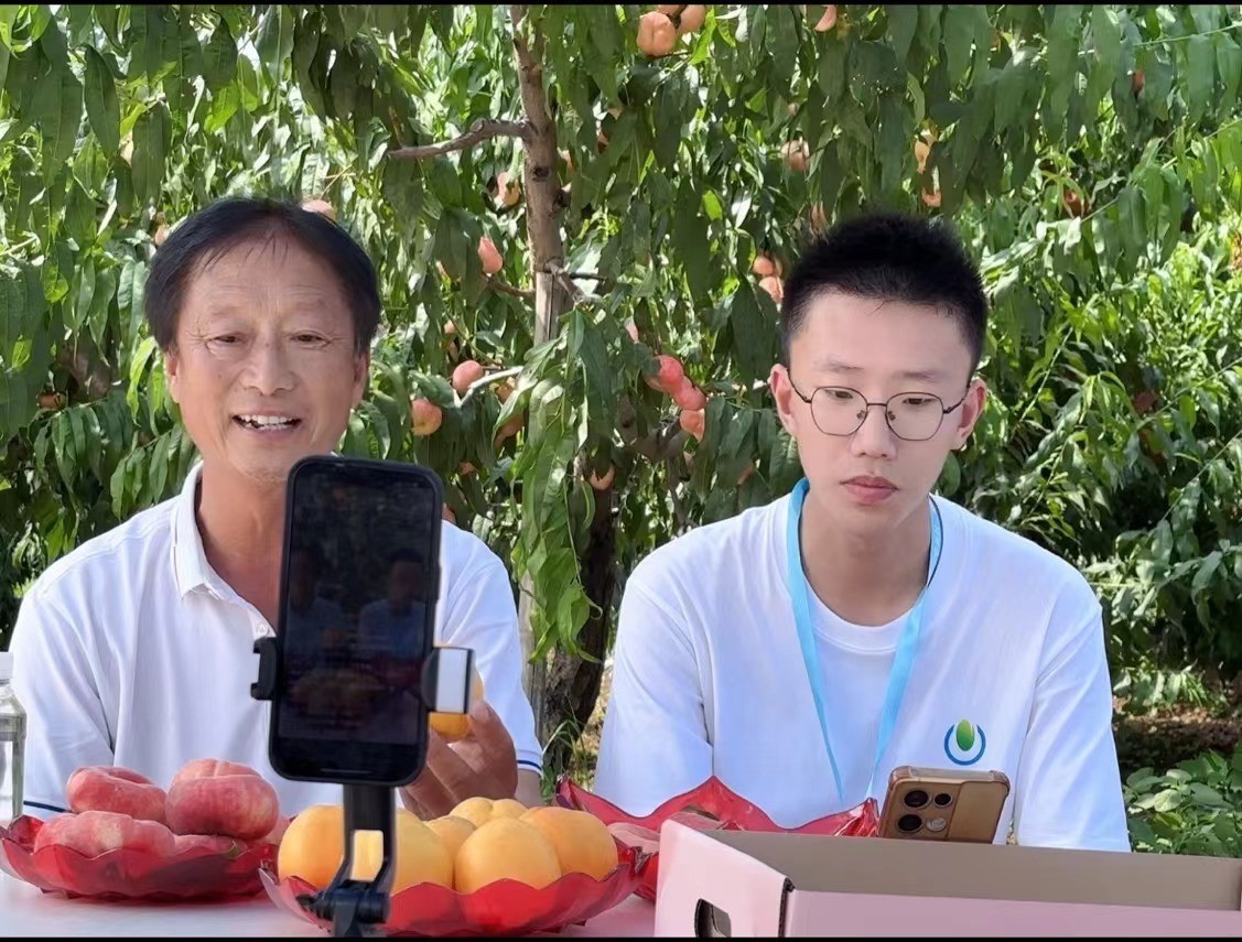 陕西陇县：电商直播助力农产品“出山”(图1)