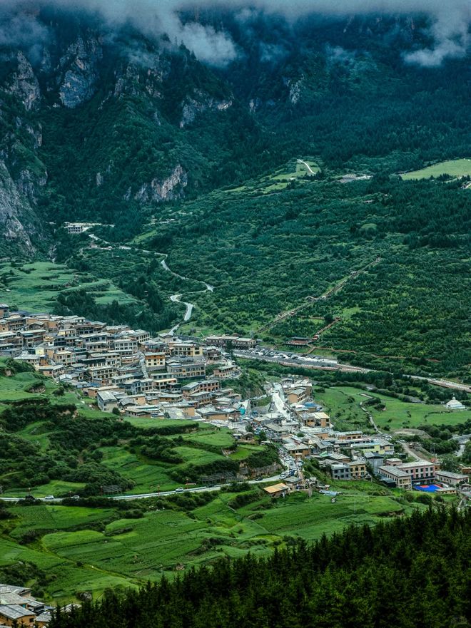 甘南旅游最佳6天5晚经典线路人均费用多少？跟团全攻略